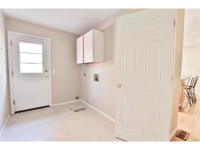 346 Glan Tai Dr, Ballwin, MO 63011 photo 11