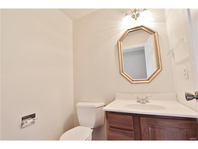 346 Glan Tai Dr, Ballwin, MO 63011 photo 12