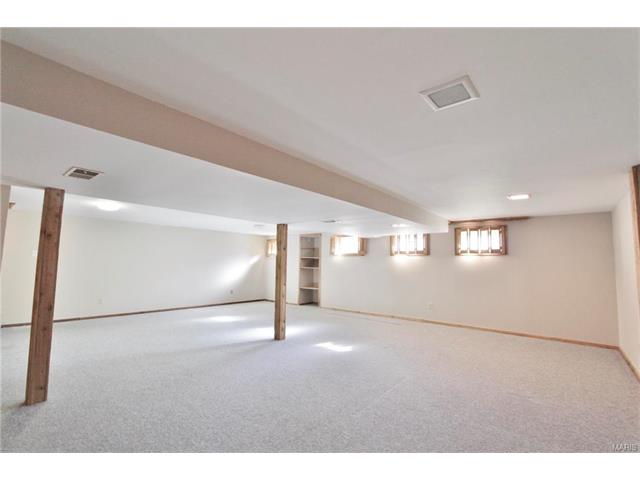 346 Glan Tai Dr, Ballwin, MO 63011 photo 21