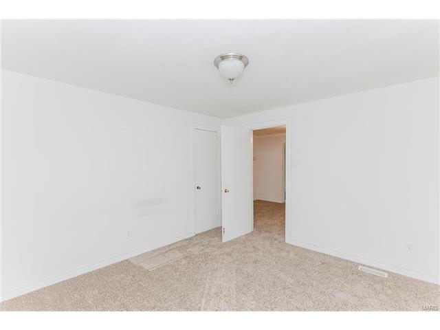 7820 Rosedale Dr, Saint Louis, MO 63121 photo 7