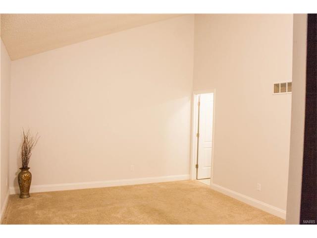 345 Baxter Rd, Ballwin, MO 63011 photo 6