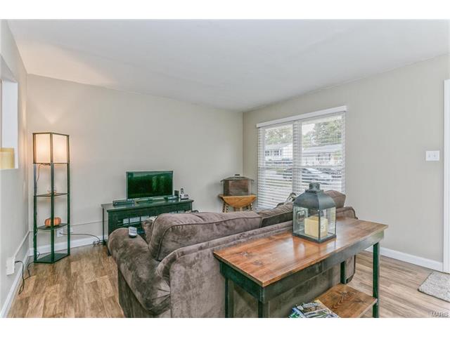 600 Schmelz Dr, Eureka, MO 63025 photo 2