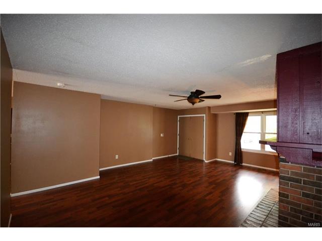 1106 Stormyoak Dr, Ballwin, MO 63021 photo 5