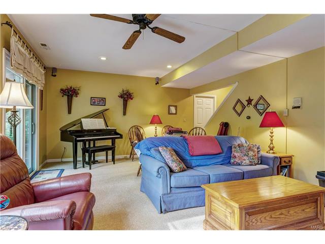 447 Shadowridge Ct, Ballwin, MO 63011 photo 35