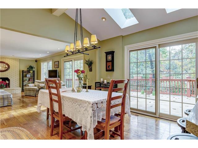 447 Shadowridge Ct, Ballwin, MO 63011 photo 14