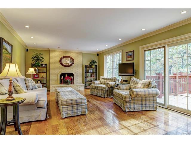 447 Shadowridge Ct, Ballwin, MO 63011 photo 16