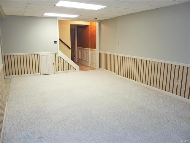 24 Dorchester Ct, Saint Peters, MO 63376 photo 19