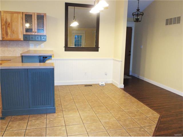 24 Dorchester Ct, Saint Peters, MO 63376 photo 5