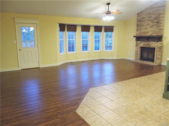 24 Dorchester Ct, Saint Peters, MO 63376 photo 6