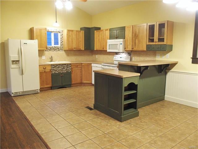 24 Dorchester Ct, Saint Peters, MO 63376 photo 2