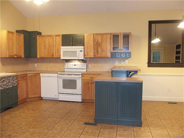 24 Dorchester Ct, Saint Peters, MO 63376 photo 4
