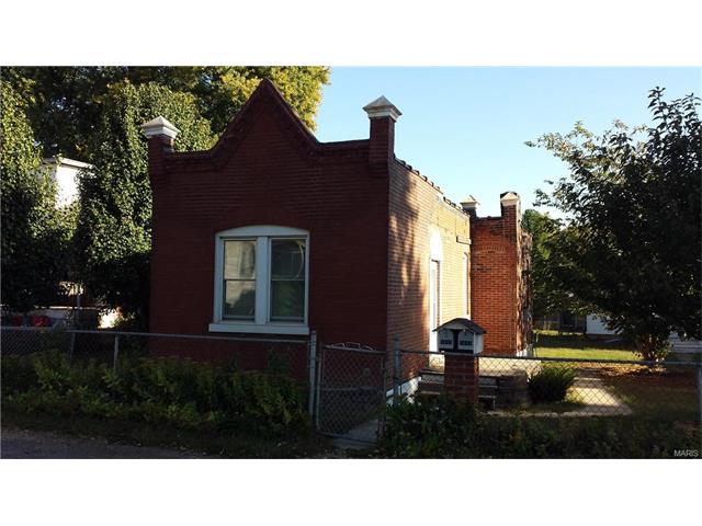 3611 Risch Ave, Saint Louis, MO 63125 photo 1
