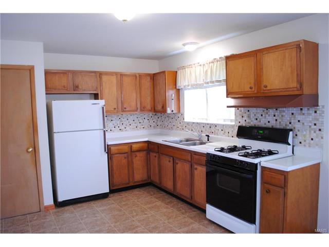 502 Clover Ln, O'fallon, MO 63366 photo 9