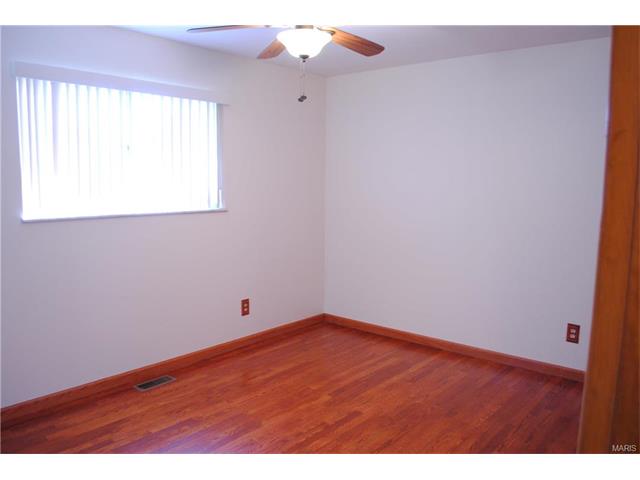 502 Clover Ln, O'fallon, MO 63366 photo 8
