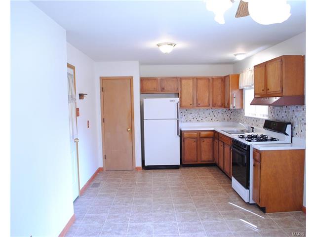 502 Clover Ln, O'fallon, MO 63366 photo 10