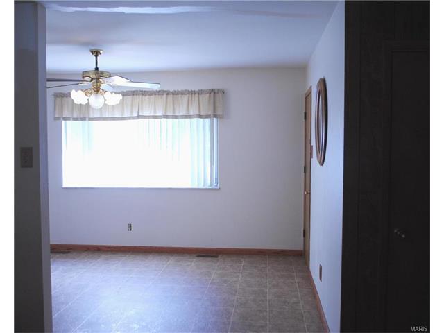502 Clover Ln, O'fallon, MO 63366 photo 13