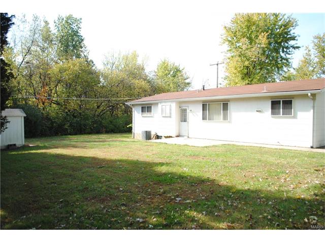 502 Clover Ln, O'fallon, MO 63366 photo 3