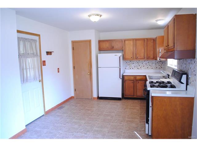 502 Clover Ln, O'fallon, MO 63366 photo 11