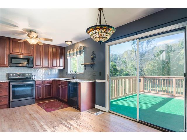 1419 Pepperdine Ct, Ballwin, MO 63021 photo 9