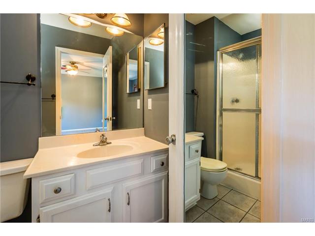 1419 Pepperdine Ct, Ballwin, MO 63021 photo 15
