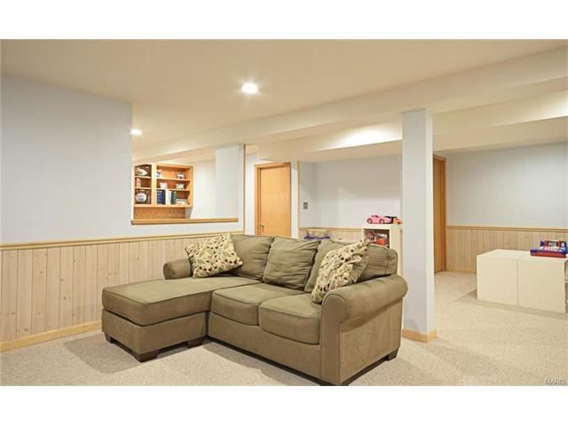 1425 Kentbrooke Dr, Ballwin, MO 63021 photo 21