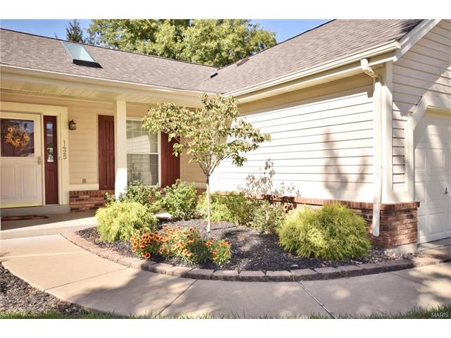 1425 Kentbrooke Dr, Ballwin, MO 63021 photo 2