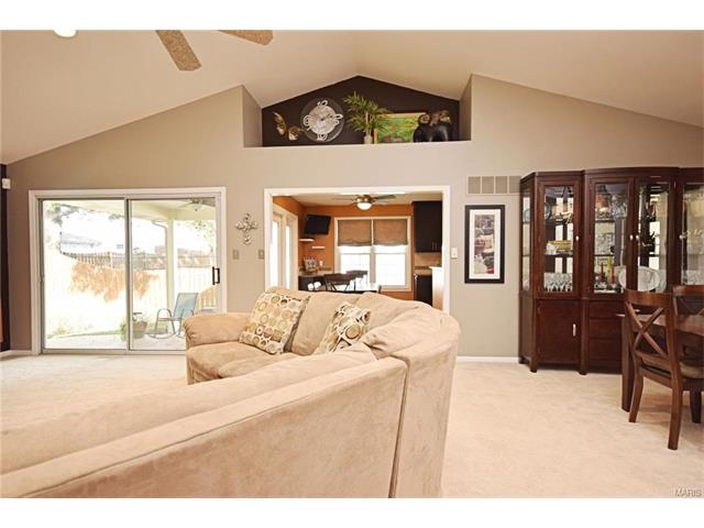 1425 Kentbrooke Dr, Ballwin, MO 63021 photo 13