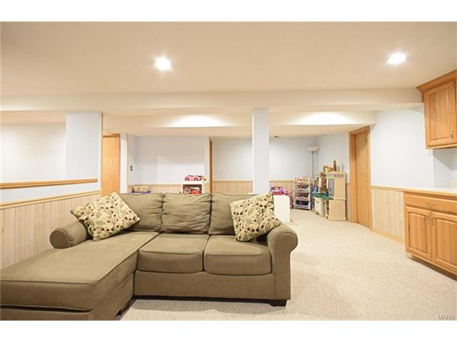 1425 Kentbrooke Dr, Ballwin, MO 63021 photo 23