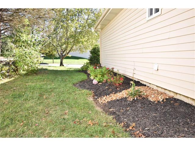 1425 Kentbrooke Dr, Ballwin, MO 63021 photo 31