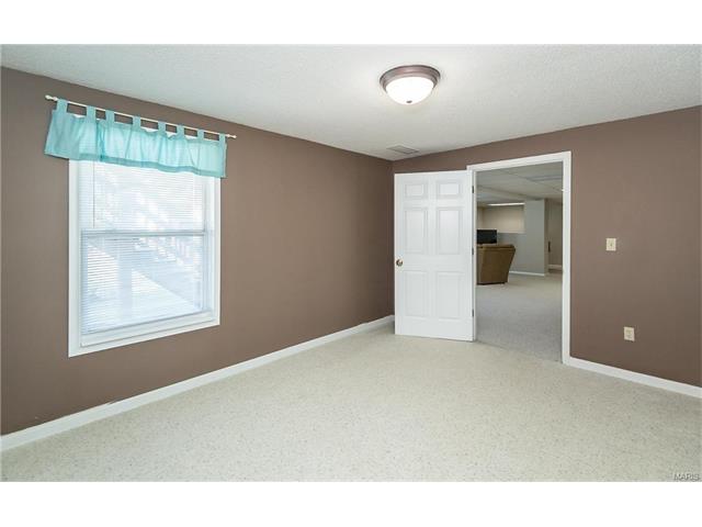 425 Arbor Meadow Ct, Ballwin, MO 63021 photo 31