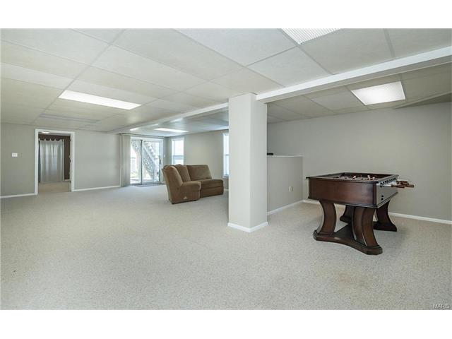 425 Arbor Meadow Ct, Ballwin, MO 63021 photo 30