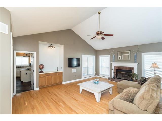 425 Arbor Meadow Ct, Ballwin, MO 63021 photo 12