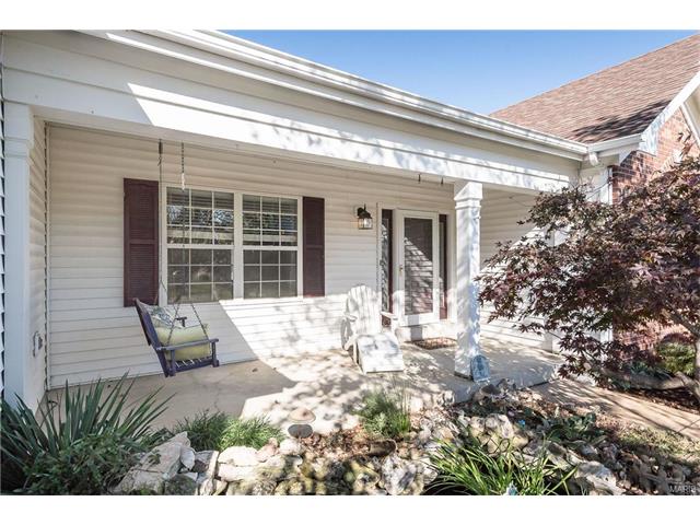425 Arbor Meadow Ct, Ballwin, MO 63021 photo 2
