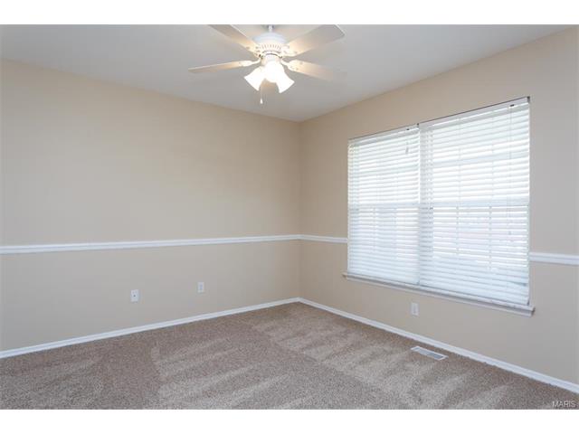 240 Royallmanor Ln, O'fallon, MO 63368 photo 13