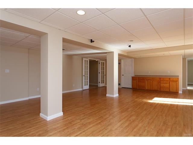 240 Royallmanor Ln, O'fallon, MO 63368 photo 14