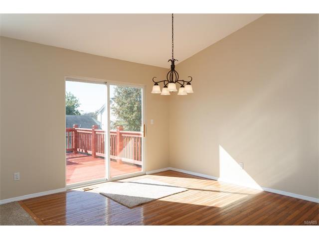 240 Royallmanor Ln, O'fallon, MO 63368 photo 5