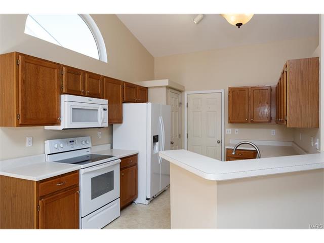 240 Royallmanor Ln, O'fallon, MO 63368 photo 6