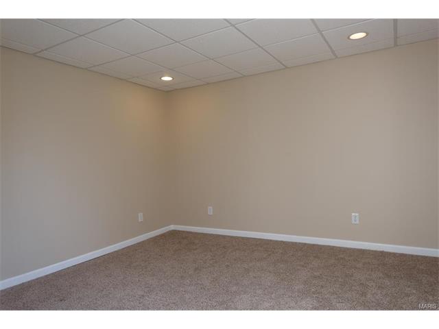 240 Royallmanor Ln, O'fallon, MO 63368 photo 17
