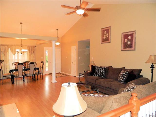 715 Longfellow Cir, O'fallon, MO 63366 photo 11