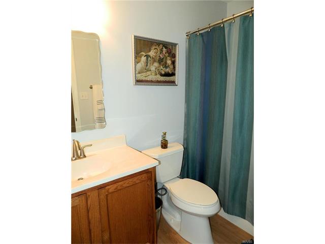 715 Longfellow Cir, O'fallon, MO 63366 photo 25