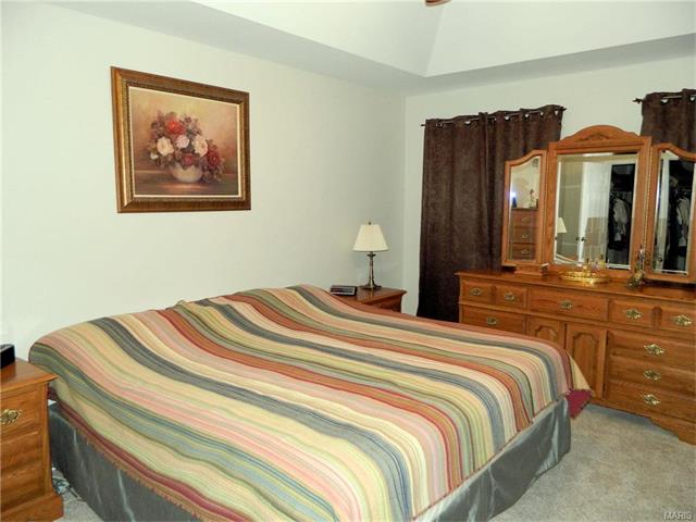 715 Longfellow Cir, O'fallon, MO 63366 photo 19