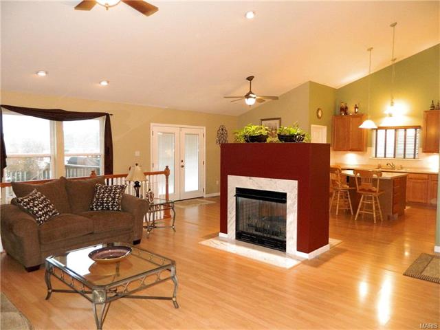 715 Longfellow Cir, O'fallon, MO 63366 photo 8