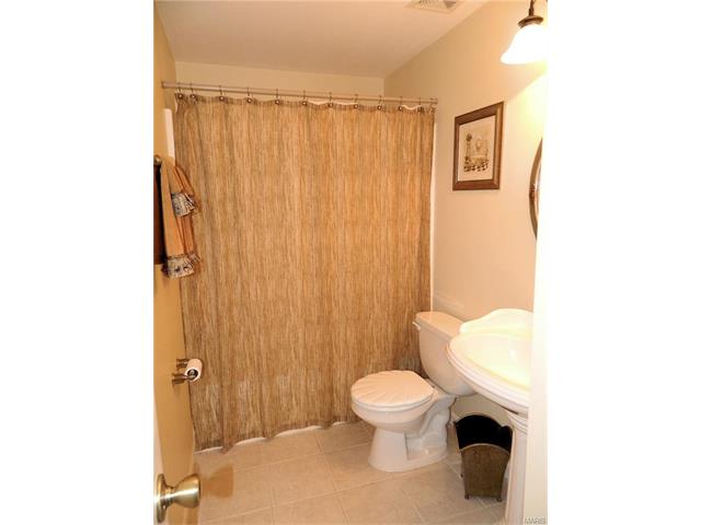 715 Longfellow Cir, O'fallon, MO 63366 photo 33