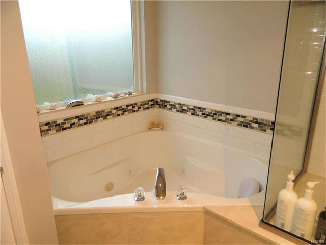 715 Longfellow Cir, O'fallon, MO 63366 photo 20