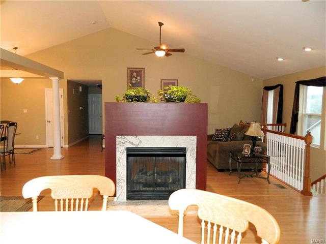 715 Longfellow Cir, O'fallon, MO 63366 photo 13