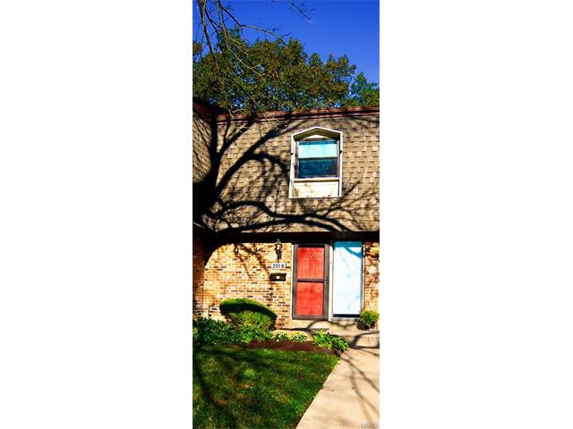201 Braeshire Dr #B, Ballwin, MO 63021 photo 2