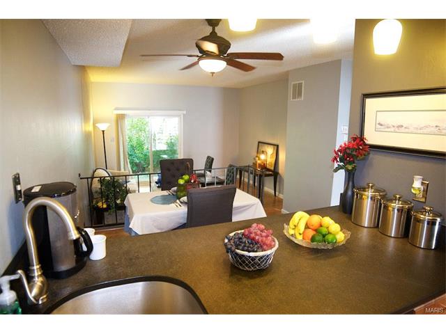 201 Braeshire Dr #B, Ballwin, MO 63021 photo 10