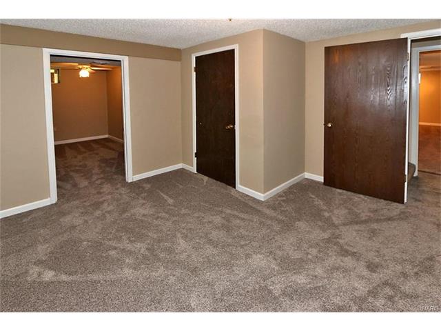 1905 Pebble Brook Dr, O'fallon, MO 63366 photo 14