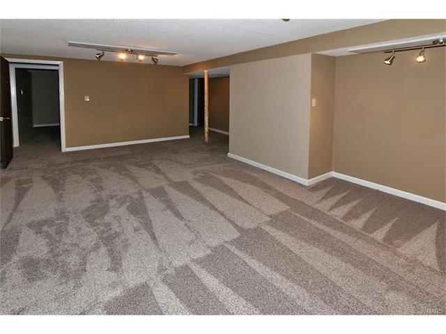 1905 Pebble Brook Dr, O'fallon, MO 63366 photo 13