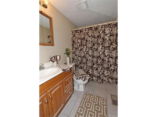 1905 Pebble Brook Dr, O'fallon, MO 63366 photo 6